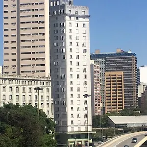  Quarto em Acomodações Particulares Sweet Home Office - Centro De São Paulo, Ao Lado Do Metrô Anhangabaú